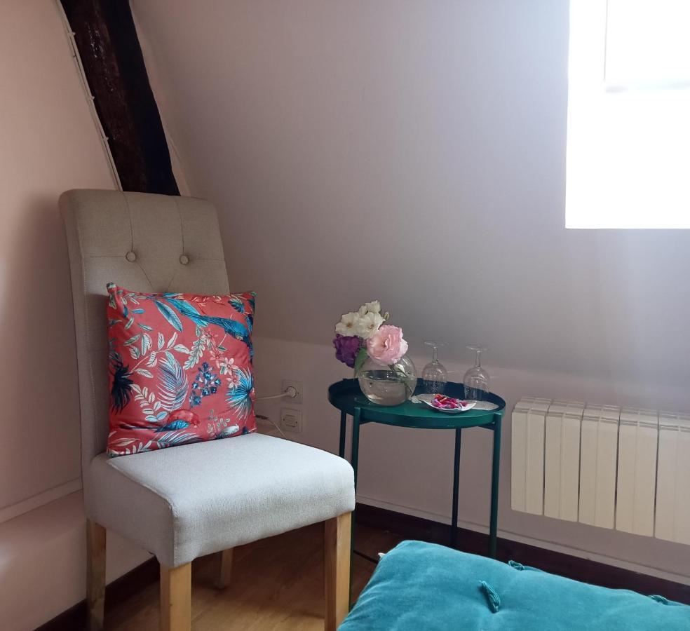 Le Vieux Pressoir Bed & Breakfast Pont-Évêque Eksteriør bilde